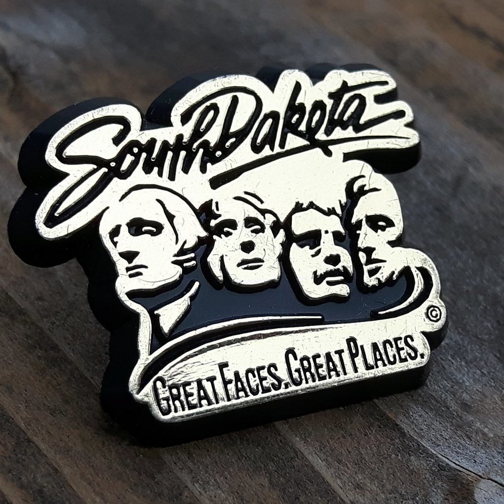 South Dakota Mount Rushmore Pin